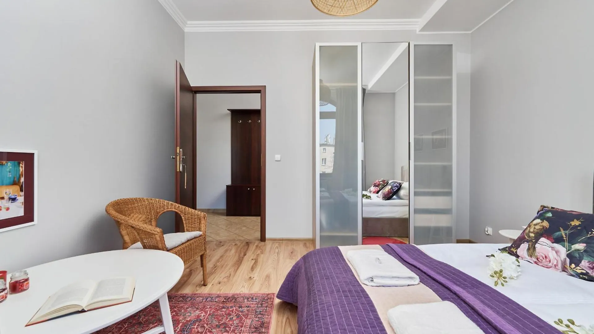 Apartment Apartament Szept Galeria Dominikanska By Noclegi Renters Wroclaw